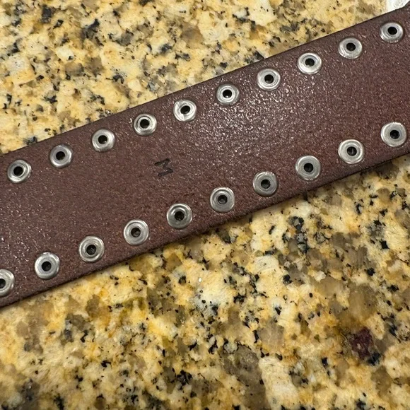 J Crew Vintage Studded Wide Leather Belt Made in England M Slip Through Buckle - Picture 7 of 9